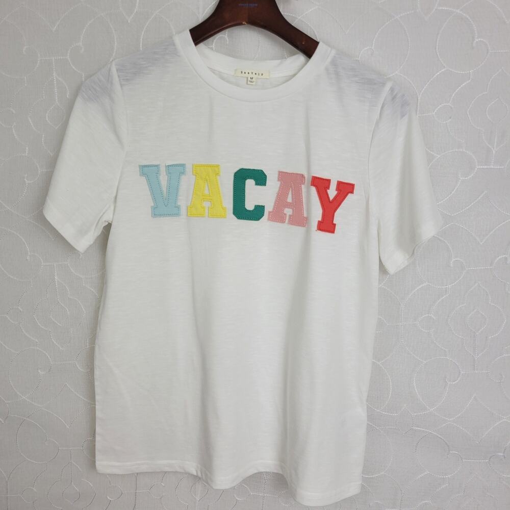 VACAY T-Shirt Medium White Statement Crew Neck Short Sleeve Shirt